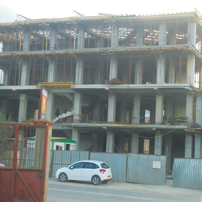 03-tours-Guendouza-Akbou-en-cour-8.gif